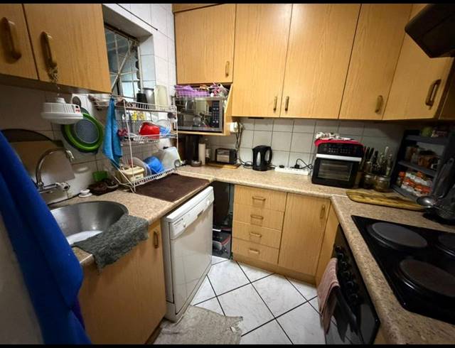 2 BEDROOM TOWNHOUSE FOR SALE IN SILVERTON